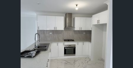 4 Bedrooms house FRESHLY PAINTED - Photo 5