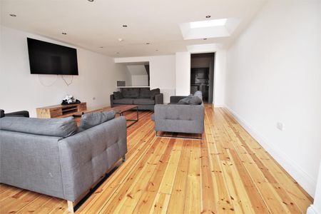 Fern Avenue, Jesmond - Photo 2