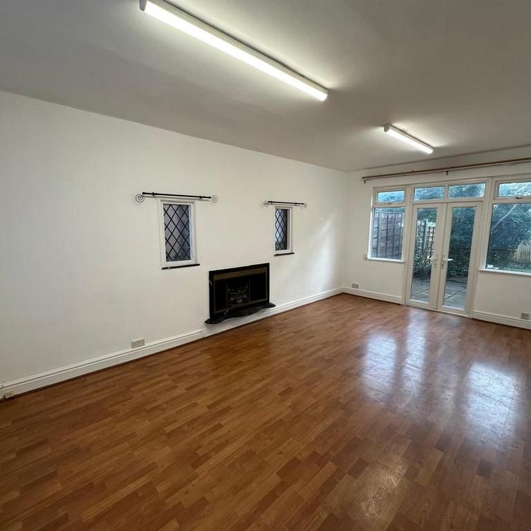 4 bedroom detached house to rent - Photo 1