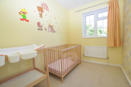 3 bedroom terraced house to rent - Photo 2