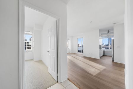 For Lease - 35 Balmuto Street Unit# 2006, Toronto, Ontario - Photo 2