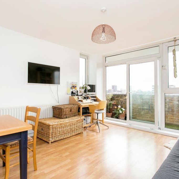 1 bedroom flat to rent - Photo 1