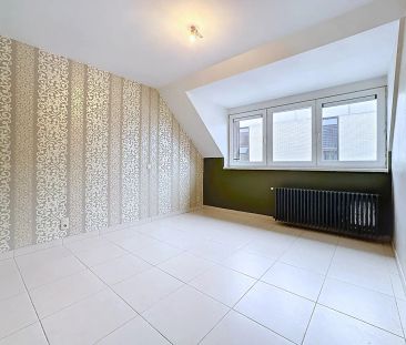 Appartement met 2 slaapkamers, ruim terras en garage te Koekelare - Photo 6