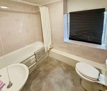 London Road, Grays, RM17 - Photo 6