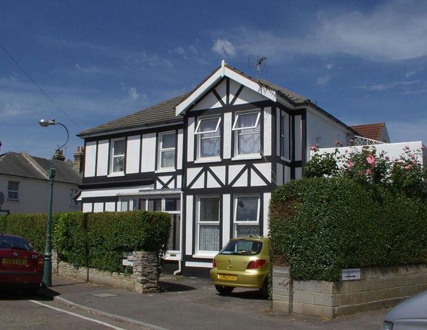 Haviland Road East Room 4 - Photo 1