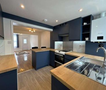 London Road, Staines-upon-thames, Surrey, TW18 - Photo 1