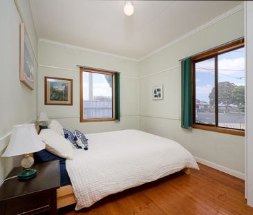 Fresh Bright and Modern - Photo 6