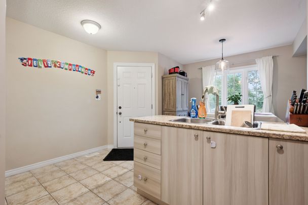 For Lease - 626A Woodlawn Road, Guelph, Ontario - Photo 1