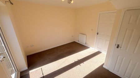 2 bedroom terraced house to rent - Photo 2