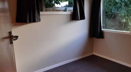 Sunny 3 bedroom home rural outlook - Photo 3