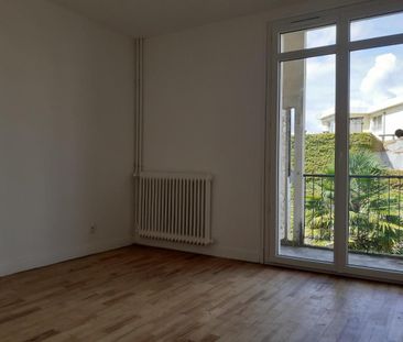 Location Appartement 3 pièces 71m² AGEN 47000 - Photo 4
