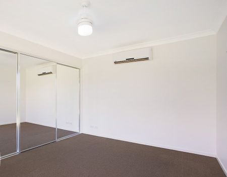 AIR-CONDITIONED HOME WITH 2 LIVING AREAS! - Photo 2