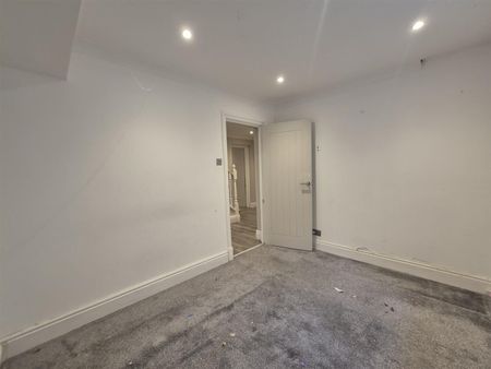 Vicarage Park, Plumstead SE18, London - Photo 4
