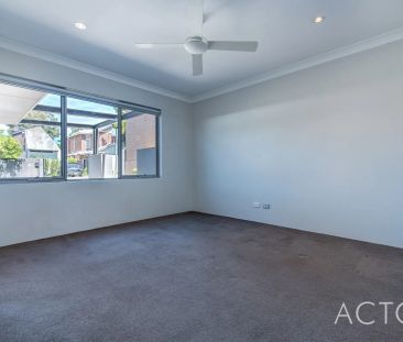 166B Tower Street, - Photo 5