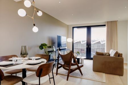 3 Bed Apartment - Photo 4