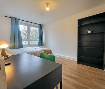 Room in a Shared Flat, Lewey House, E3 - Photo 2