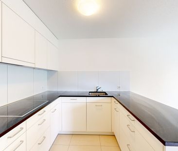 Grosszügige Wohnung im Hochparterre mit Balkon - Photo 4