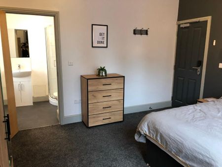 16 bedroom flat to rent - Photo 4