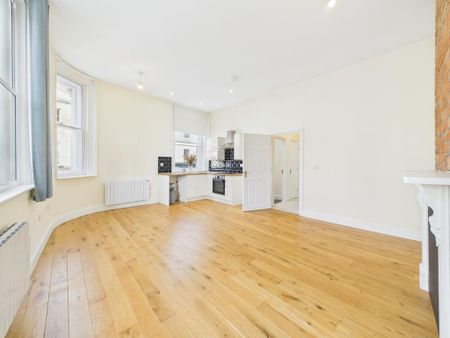1 bedroom flat to rent - Photo 2