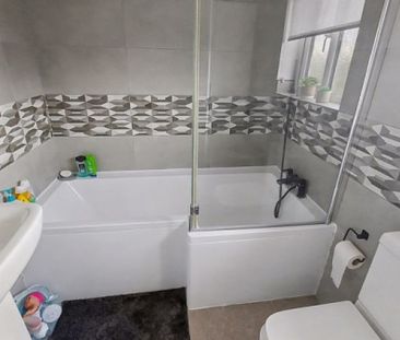 Third Avenue, Scampton, Lincoln - Photo 4