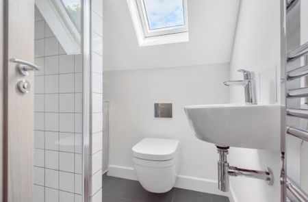 2 bedroom semi-detached house to rent - Photo 4