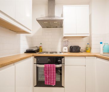 3 bed flat to rent in Dinsdale Road, Sandyford, NE2 - Photo 3