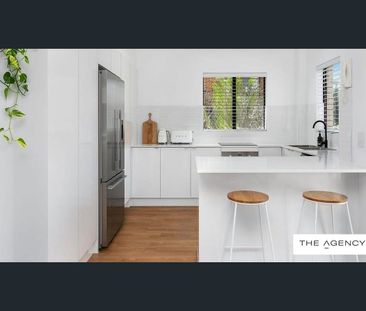 LIGHT FILLED BEACHSIDE APARTMENT - Photo 5