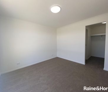 4 Bedroom Home - Photo 4