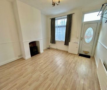 2 bedroom end of terrace house to rent - Photo 2