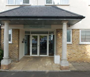2 bedroom flat to rent - Photo 6