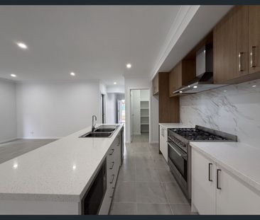 Modern Family Home! - Photo 5