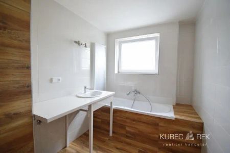 Pronájem bytu 4+kk, Lužnická 1048 - Photo 5