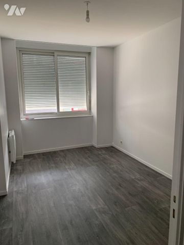 Appartement de type II composé d'un séjour-cuisine, une chambre, salle d'eau, wc. - Photo 2