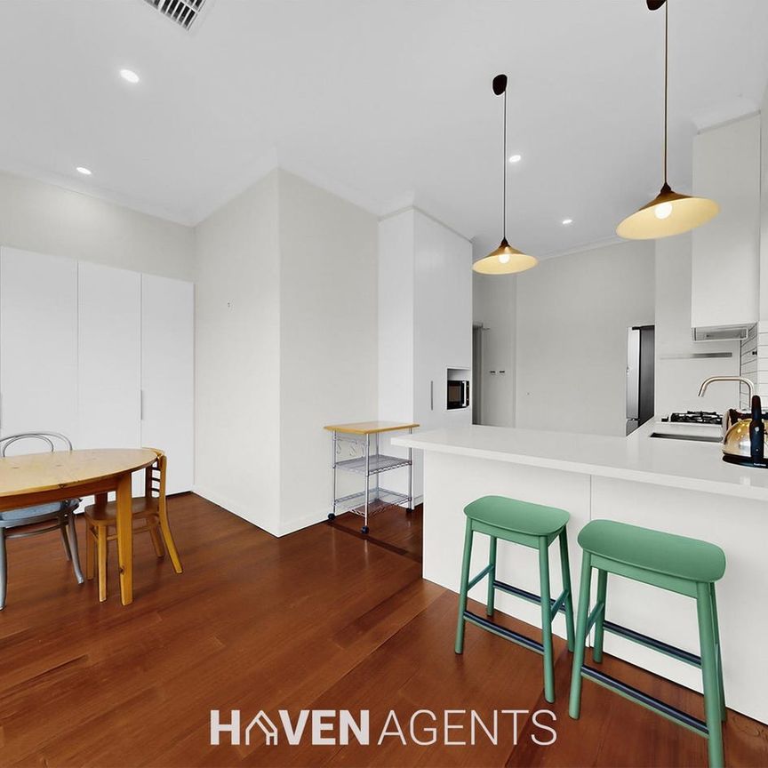 CHARMING TWO-BEDROOM HOME WITH PRIVATE COURTYARD IN PRIME ELSTERNWICK LOCATION ** HAVEN AGENTS - Photo 1