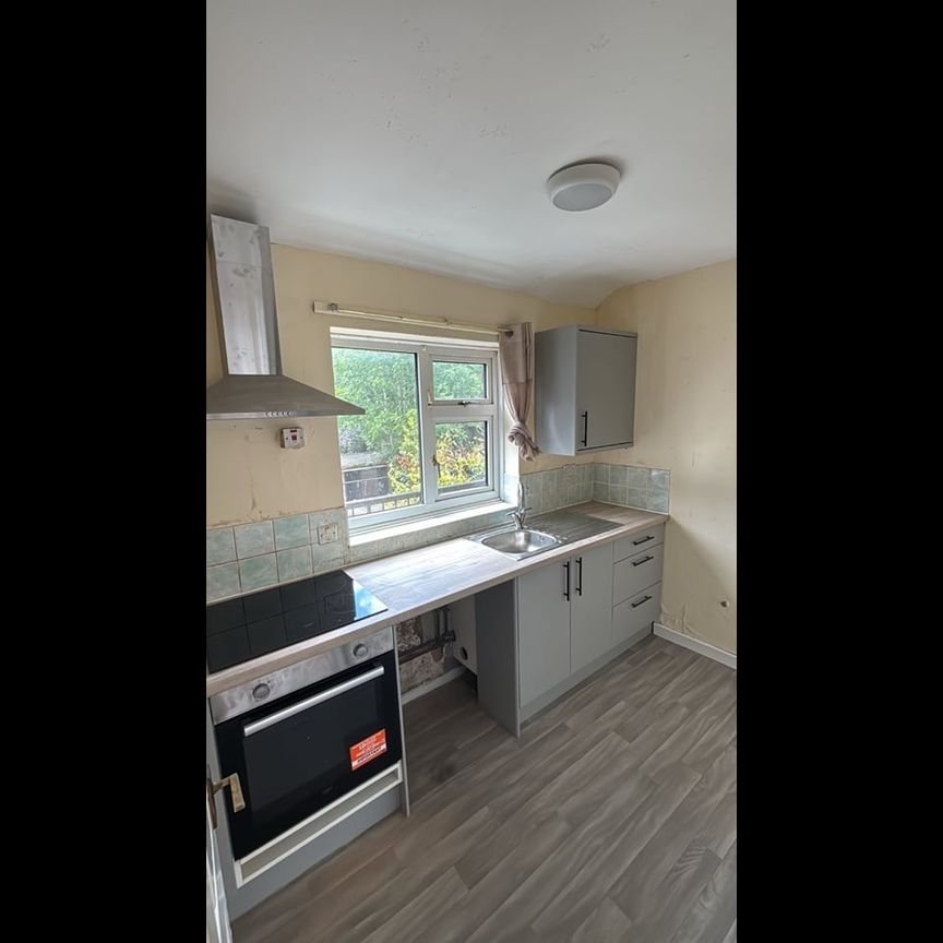 1 Bed Flat, The Coppice, CV3 - Photo 1