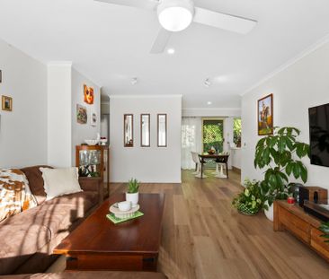 Stylish Townhouse at 3/16-22 Hollywood Place, Oxenford – Low Mainte... - Photo 3