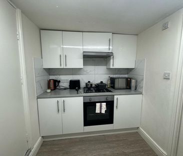 Room in a Shared House, Sperling Road, N17 - Photo 6