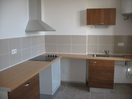 Location Appartement 1 pièce 42m² NARBONNE 11100 - Photo 4