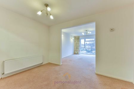 Cleves Court, Epsom - Photo 2