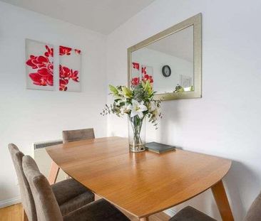 Shaw Drive, Walton-on-thames, KT12 - Photo 3