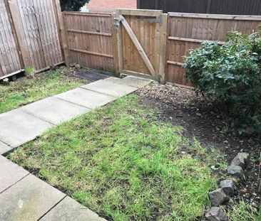 2 bedroom end of terrace house to rent - Photo 4