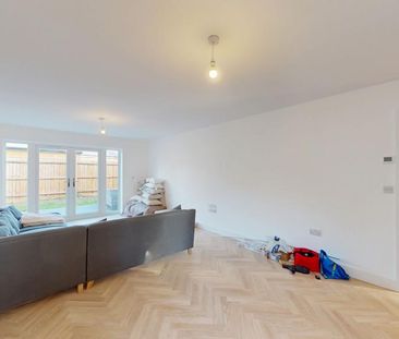 3 bedroom detached house to rent - Photo 2