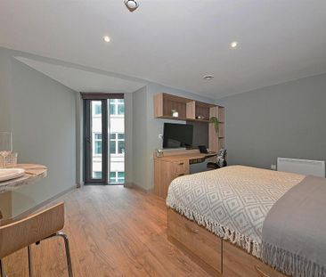 Studio to rent - Photo 6