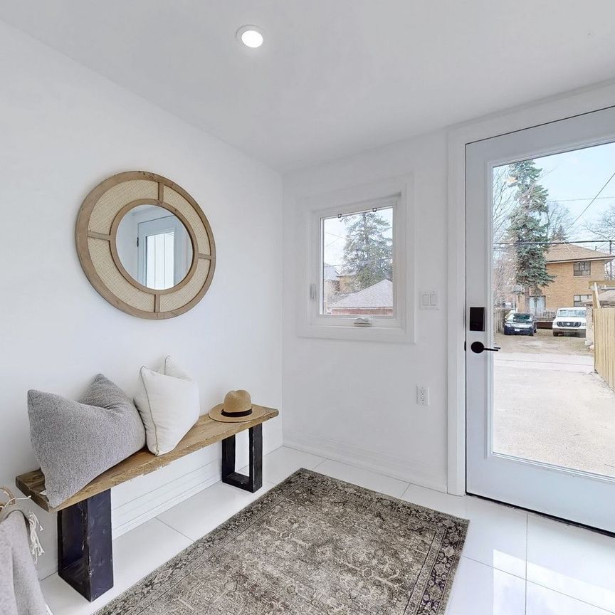 For Lease - 914 Broadview Avenue, Toronto, Ontario - Photo 1