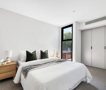 Exquisite Luxury Living Awaits - Photo 5