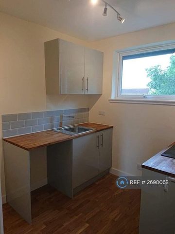 1 bedroom flat to rent - Photo 5