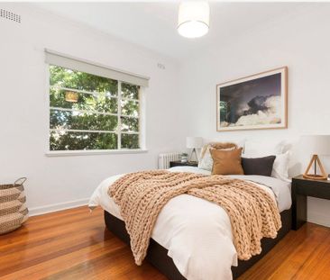 5/38 Mitford Street, Elwood VIC 3184 - Photo 2