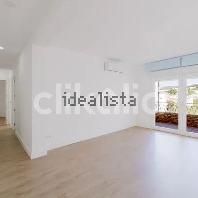 Alquiler de piso en Calle Pinosol - Photo 1