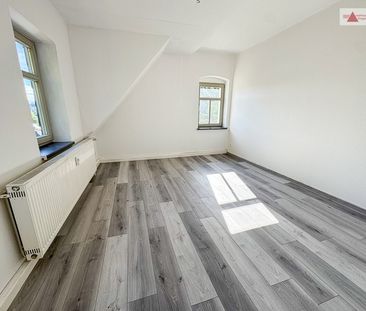 Schicke 3-Raum-Wohnung am Markt in Schwarzenberg! - Foto 1