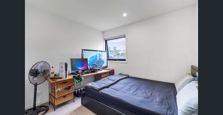 Perfectly Positioned Apartment! - Photo 3